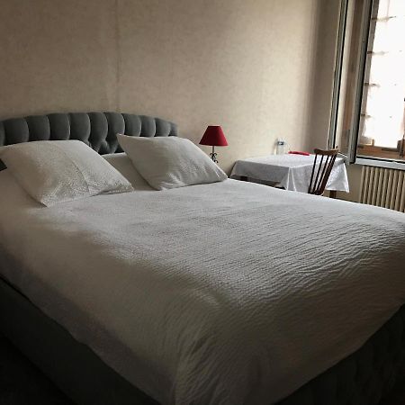 Logis Le Cheval Blanc Hotell Saint-Just  Eksteriør bilde