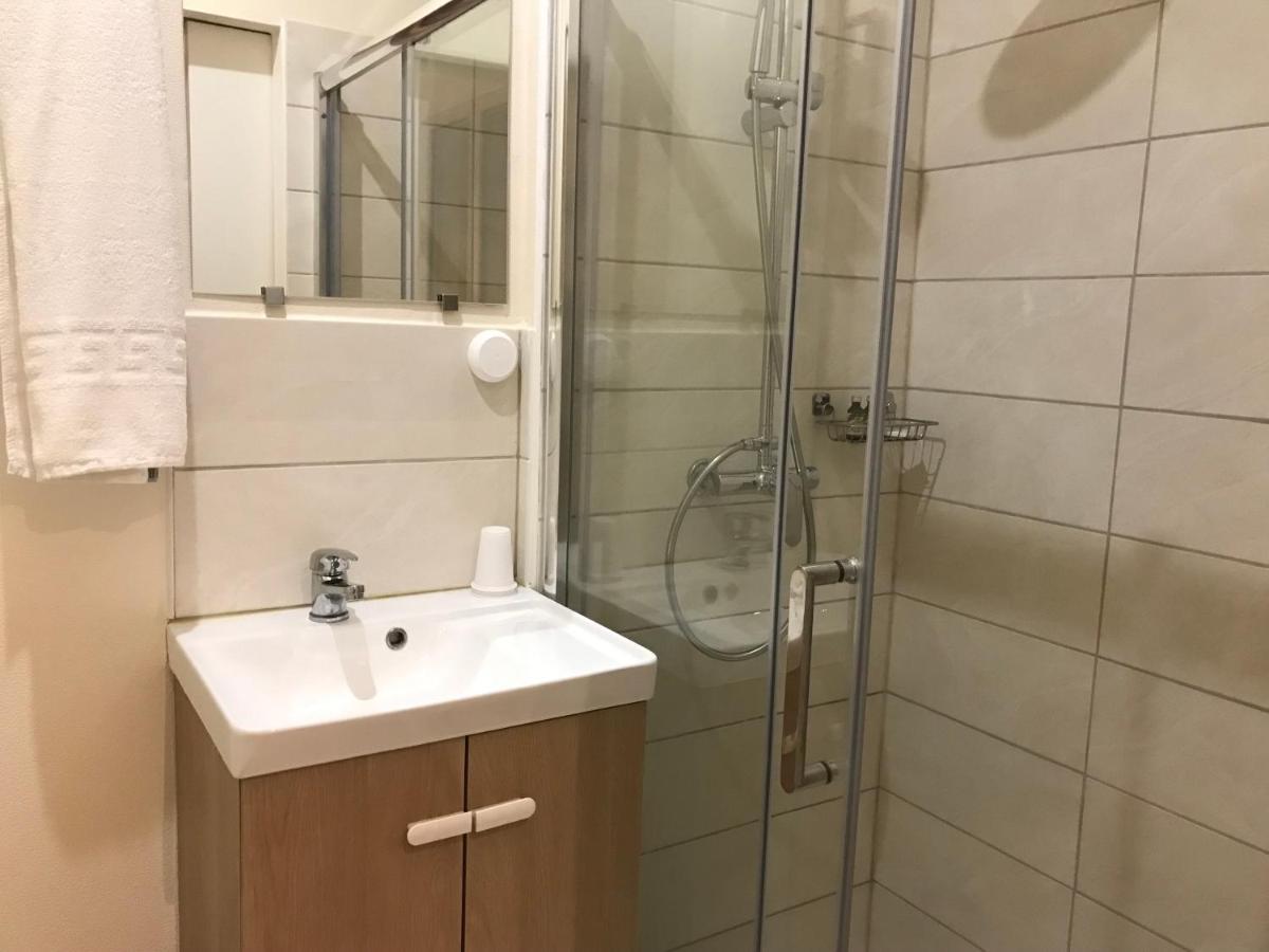 Logis Le Cheval Blanc Hotell Saint-Just  Eksteriør bilde