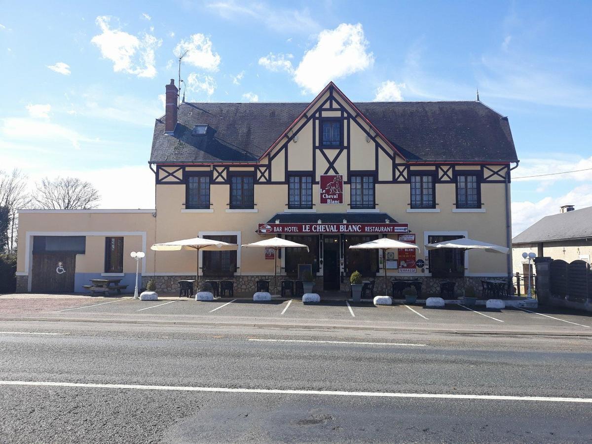 Logis Le Cheval Blanc Hotell Saint-Just  Eksteriør bilde